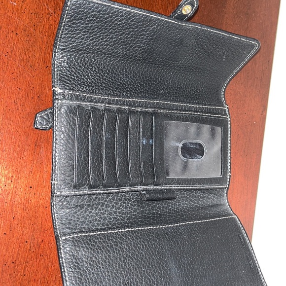 Dooney and Bourke wallet - Picture 3 of 4